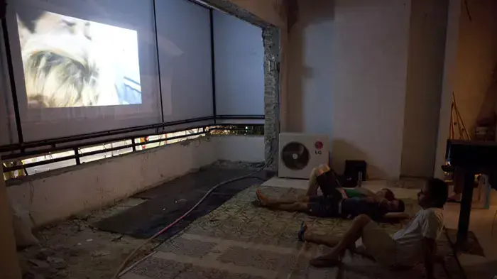 פעילים של מחאת הדיור פלשו לבניין בשדרות רוטשילד 69 בתל אביב, ספטמבר 2011 פעילים של מחאת הדיור פלשו לבניין בשדרות רוטשילד 69 בתל אביב, ספטמבר 2011
