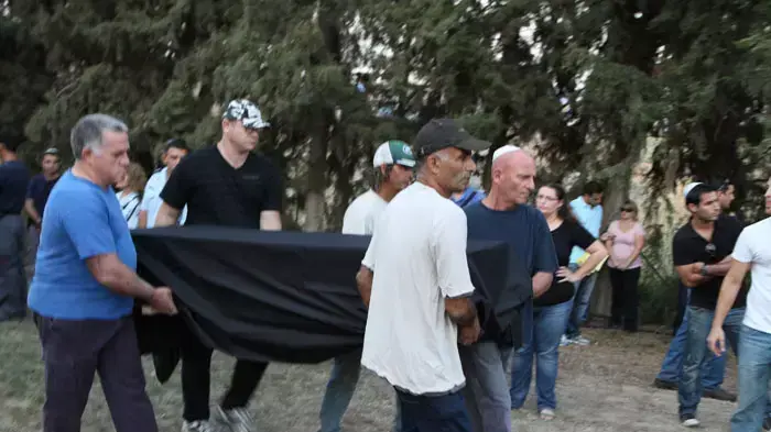 הלוויתה של לי זיתוני אשר נהרגה בתאונת דרכים פגע וברח, ספטמבר 2011 הלוויתה של לי זיתוני אשר נהרגה בתאונת דרכים פגע וברח, ספטמבר 2011