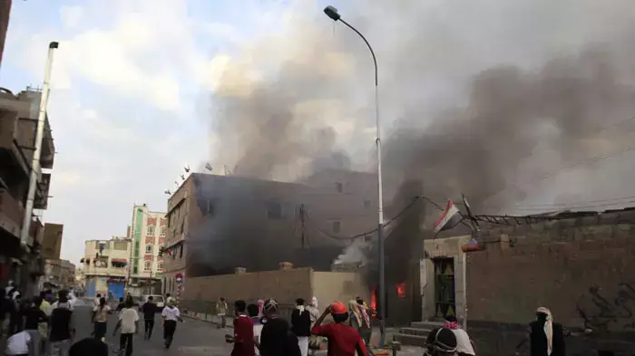 עימותים בין כוחות הביטחון למתנגדי המשטר, צנעא, תימן, 19 בספטמבר 2011 עימותים בין כוחות הביטחון למתנגדי המשטר, צנעא, תימן, 19 בספטמבר 2011