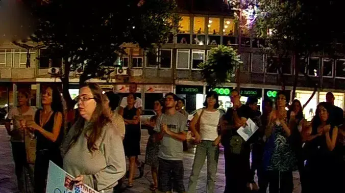 הפגנה במחאה על העסקת עובדי ההוסטלים כעובדי קבלן