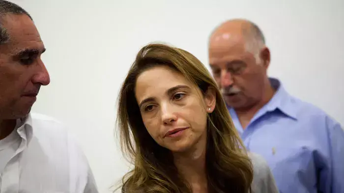 אשתו של חשין שניאור, דנית שניאור בטיעונים לעונש של טל מור, ספטמבר 2011 אשתו של חשין שניאור, דנית שניאור בטיעונים לעונש של טל מור, ספטמבר 2011