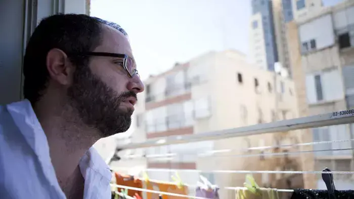 אביב שאול, רופא מתמחה, אוקטובר 2011 אביב שאול, רופא מתמחה, אוקטובר 2011