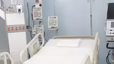 מיטה בבית חולים מיטה בבית חולים