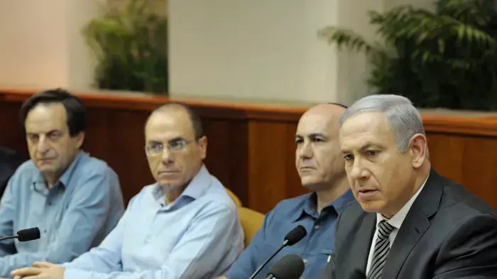 ראש הממשלה בנימין נתניהו בפתח ישיבת הממשלה בנושא שיחרור גלעד שליט, 