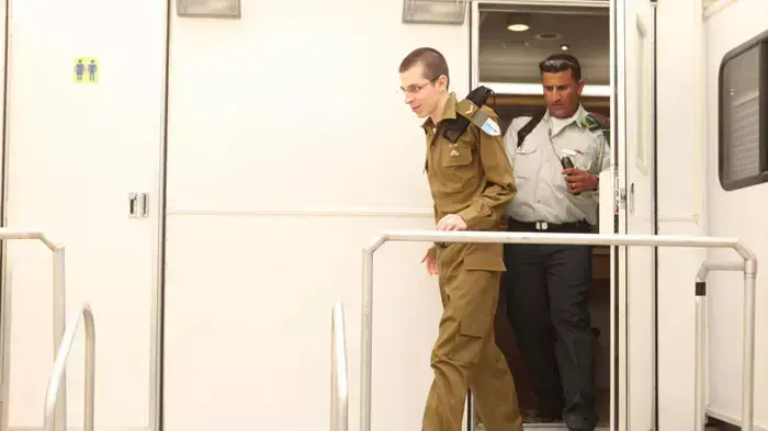 תמונה ראשונה גלעד שליט על מדי צהל תמונה ראשונה גלעד שליט על מדי צהל