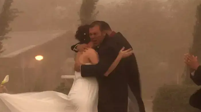 ענן אבק ענקי שיבש את טקס החתונה