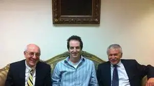 אילן גרפל במעצרו עם ח"כ חסון ועו"ד מולכו, אוקטובר 2011 אילן גרפל במעצרו עם ח"כ חסון ועו"ד מולכו, אוקטובר 2011