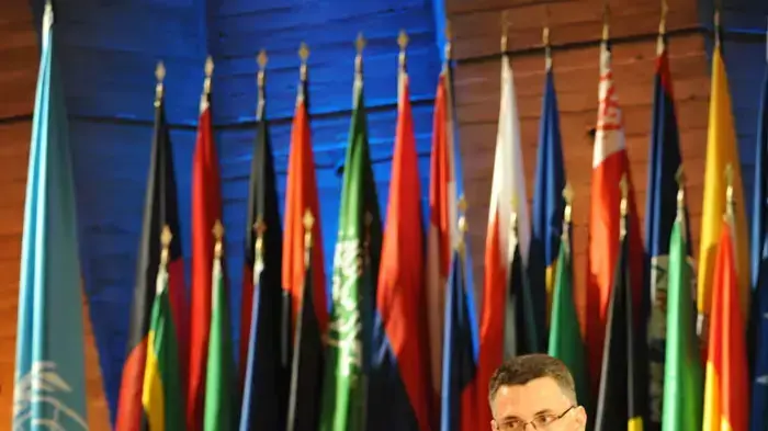 שר החינוך גדעון סער בוועידת אונסקו פריז, אוקטובר 2011 שר החינוך גדעון סער בוועידת אונסקו פריז, אוקטובר 2011