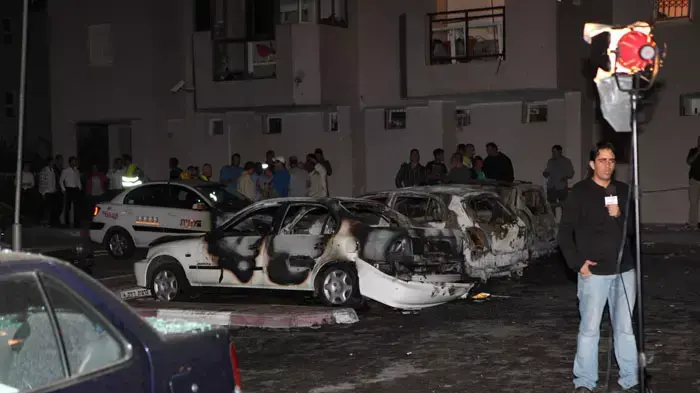 גראד פגע סמוך למבנה באשדוד, אוקטובר 2011 גראד פגע סמוך למבנה באשדוד, אוקטובר 2011