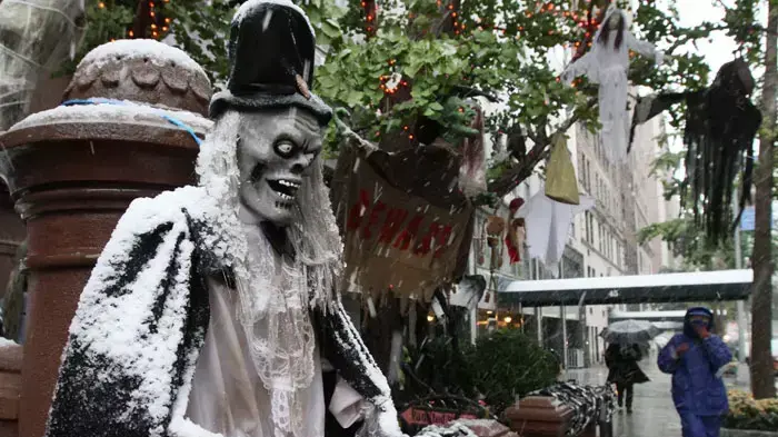 שלג, ליל כל הקדושים, ניו יורק, 29 באוקטובר 2011 שלג, ליל כל הקדושים, ניו יורק, 29 באוקטובר 2011