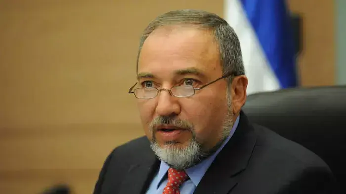 אביגדור ליברמן בישיבת סיעת ישראל ביתנו, אוקטובר 2011