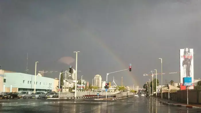 קשת בפתח תקוה, נובמבר 2011 קשת בפתח תקוה, נובמבר 2011