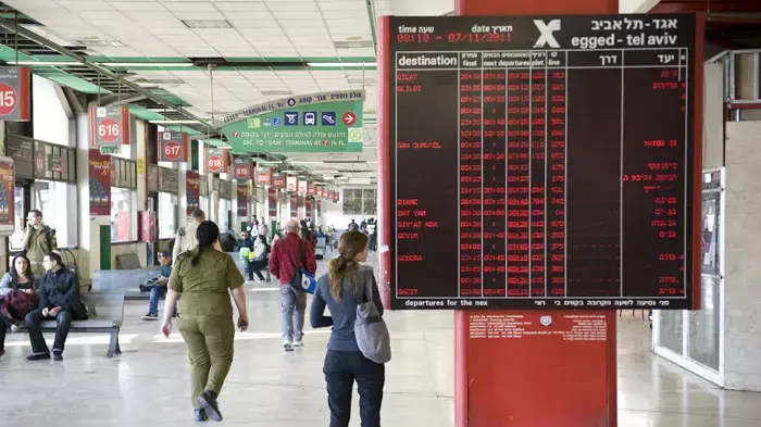 תחנה מרכזית בתל אביב ביום של השביתה הכללית , נובמבר 2011