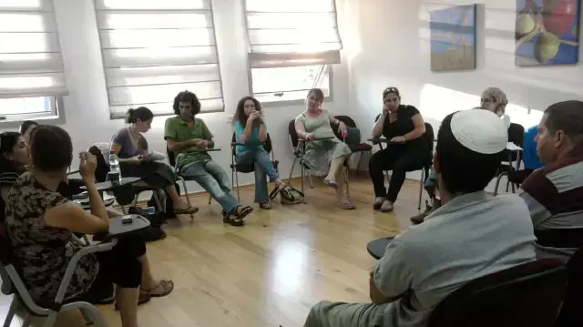 11 אנשי חינוך והוראה מקצרין, "קהילת הרוח הצפונית" שקמה לפני כחודש ימים מאמינה בשיח והידברות, בדרכי נועם ושלווה, נובמבר 2011 11 אנשי חינוך והוראה מקצרין, "קהילת הרוח הצפונית" שקמה לפני כחודש ימים מאמינה בשיח והידברות, בדרכי נועם ושלווה, נובמבר 2011