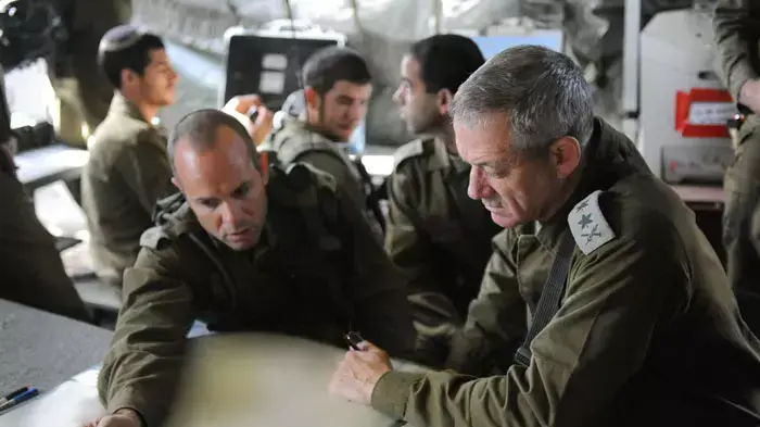 הרמטכ"ל בני גנץ בתרגול פתע בחטמ"ר הבקעה הרמטכ"ל בני גנץ בתרגול פתע בחטמ"ר הבקעה