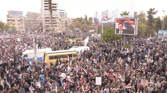 הפגנת תמיכה בנשיא בשאר אסד בבירת סוריה, דמשק, 13 בנובמבר 2011