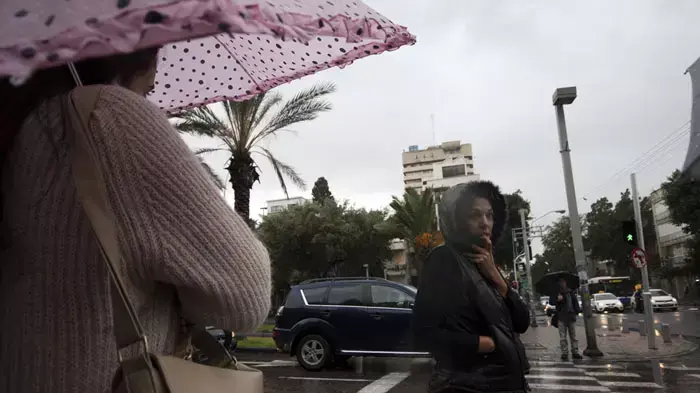 גשם ראשון בתל אביב, נובמבר 2011 גשם ראשון בתל אביב, נובמבר 2011