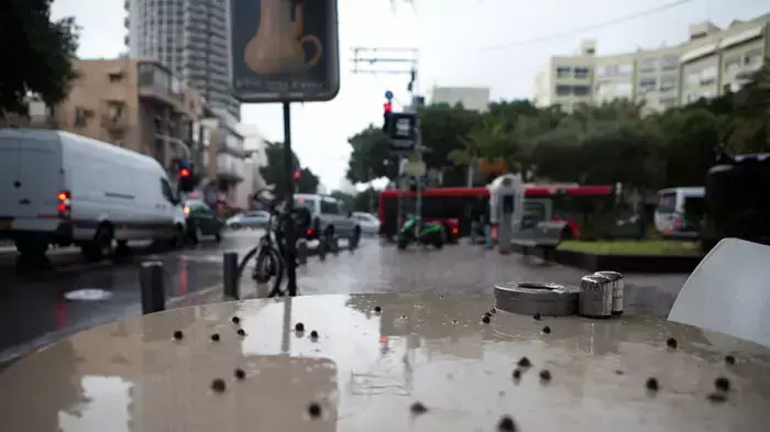גשם ראשון בתל אביב, נובמבר 2011 גשם ראשון בתל אביב, נובמבר 2011