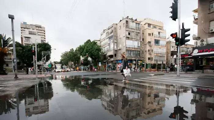 גשם ראשון בתל אביב, נובמבר 2011