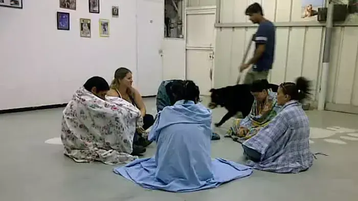 גל כתב עם הכלב נייט במרכז "לאהוב עם כל הלב" גל כתב עם הכלב נייט במרכז "לאהוב עם כל הלב"