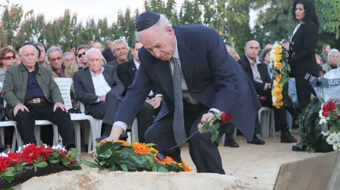 הלוויתו של אלי הורוביץ, גבעת השלושה, נובמבר 2011