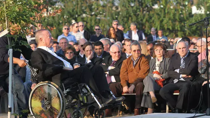 הלוויתו של אלי הורוביץ, גבעת השלושה, נובמבר 2011