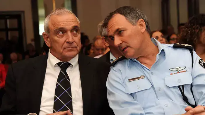 מפכ"ל המשטרה יוחנן דנינו, יצחק אהרונוביץ'