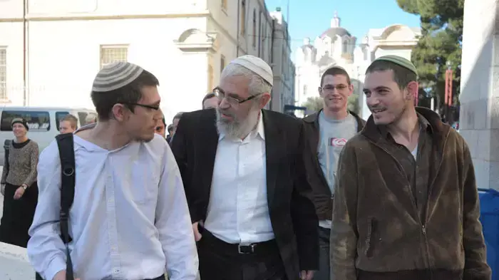 הקראת כתב אישום למוטי אלון, דצמבר 2011