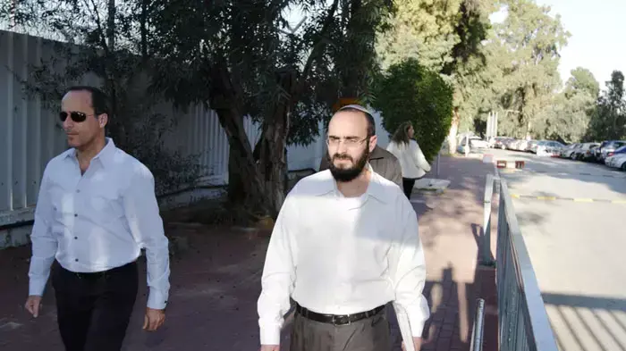משפחתו של הנשיא לשעבר משה קצב מבקרת אותו בכלא מעשיהו, דצמבר 2011 משפחתו של הנשיא לשעבר משה קצב מבקרת אותו בכלא מעשיהו, דצמבר 2011