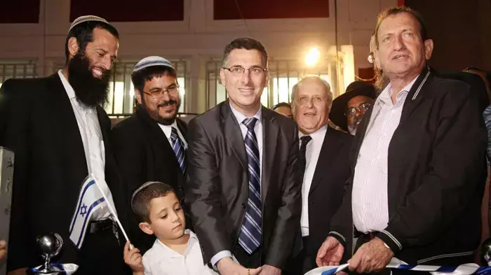 שר החינוך גדעון סער חנך את בית הספר הממלכתי דתי הראשון ביפו, דצמבר 2011