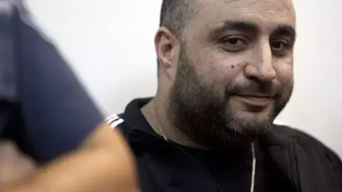 הארכת מעצר של העבריין מיכאל חזן בשל סחיטה ואיומים, דצמבר 2011