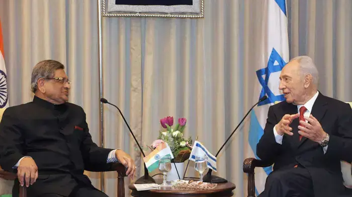 נשיא המדינה שמעון פרס בפגישה מדינית עם שר החוץ של הודו, ס.מ קרישנה, ינואר 2012