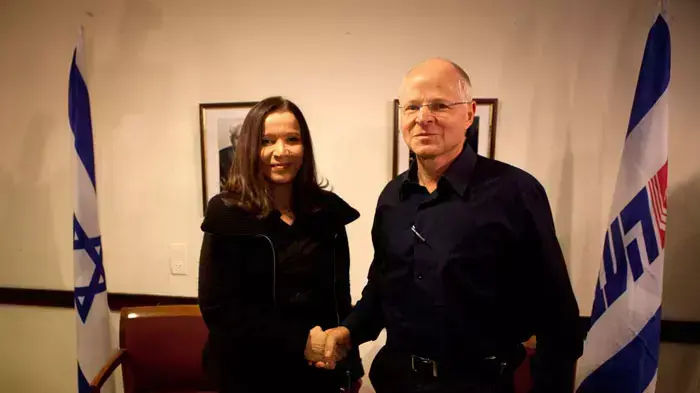 נעם שליט: "הצטרפותי למרוץ - לא תגובה ללפיד"