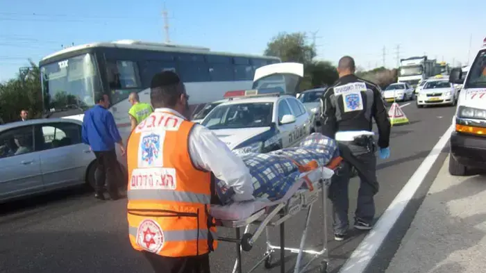 תאונה קשה בכביש 4 ממחלף יבנה לאשדוד, בו הרוגה אחת ופצועה קשה , תאונה קשה בכביש 4 ממחלף יבנה לאשדוד, בו הרוגה אחת ופצועה קשה ,