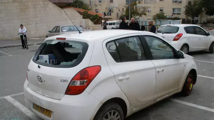 תמונות הרכב של נטלי משיח שהותקפה בבית שמש היום, ינואר 2012 תמונות הרכב של נטלי משיח שהותקפה בבית שמש היום, ינואר 2012