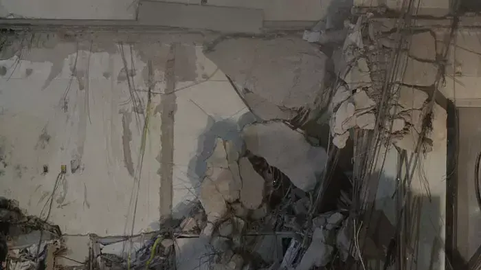 קריסת שני בניינים במרכז ריו ד ז'נרו, ברזיל, 26 בינואר 2012 קריסת שני בניינים במרכז ריו ד ז'נרו, ברזיל, 26 בינואר 2012