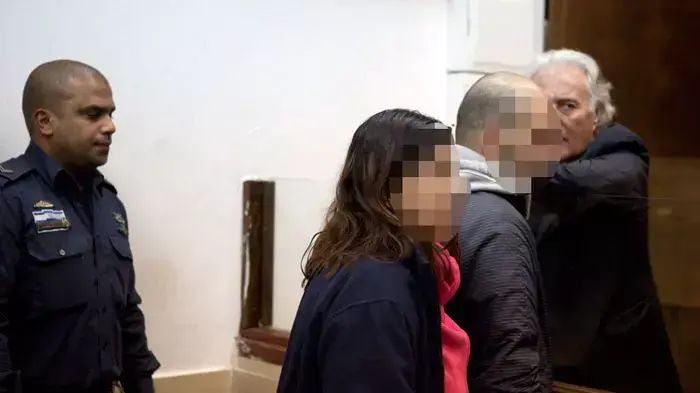 הורי התאומים שטולטלו בהארכת מעצר, ינואר 2012 הורי התאומים שטולטלו בהארכת מעצר, ינואר 2012
