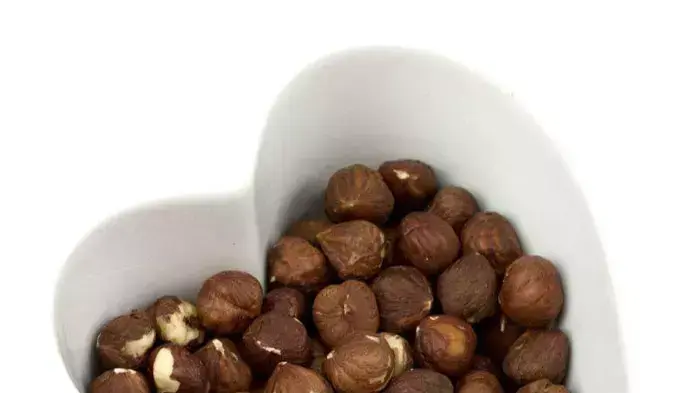 אגוזי לוז אגוזי לוז