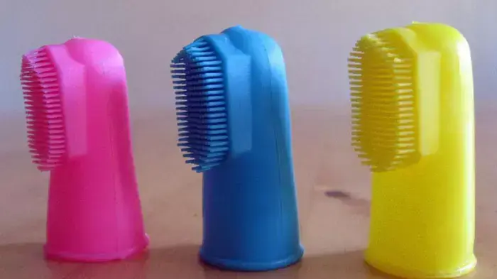 מוצרים לכלבים ולחתולים לניקוי פה ושיניים מוצרים לכלבים ולחתולים לניקוי פה ושיניים