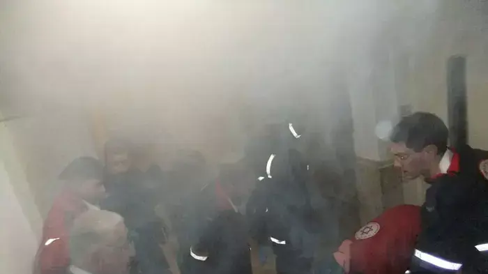 מס' לכודים חולצו בשריפה בבניין מתוכם שניים במצב קשה, ירושלים, פברואר 2012 מס' לכודים חולצו בשריפה בבניין מתוכם שניים במצב קשה, ירושלים, פברואר 2012