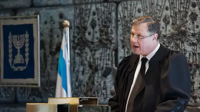 השופט צבי זילברטל בטקס השבעת שופטים במסגרתו השביעו 6 שופטים למערכת המשפט בישראל, פברואר 2012.