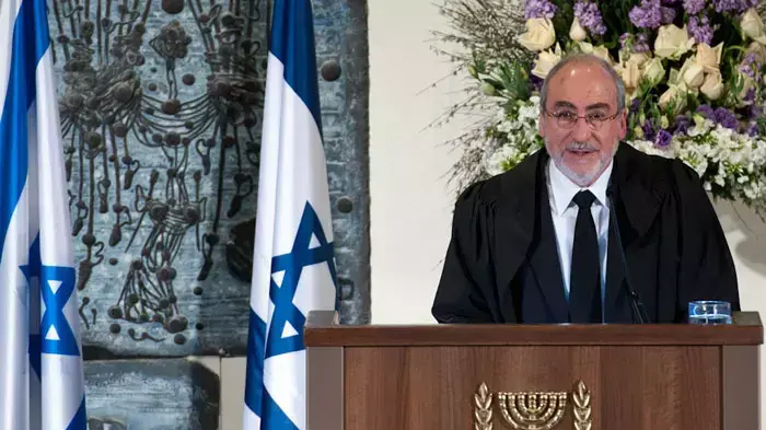 אשר גרוניס אשר גרוניס
