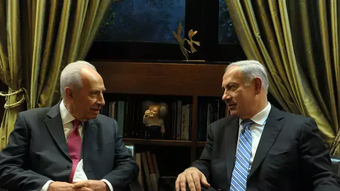 בנימין נתניהו ושמעון פרס פברואר 2012 בנימין נתניהו ושמעון פרס פברואר 2012
