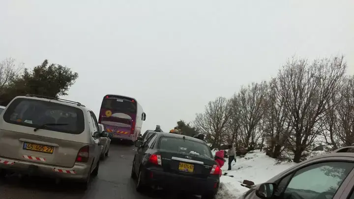 פקקים בדרך לגולן בשלג, מרץ 2012 פקקים בדרך לגולן בשלג, מרץ 2012