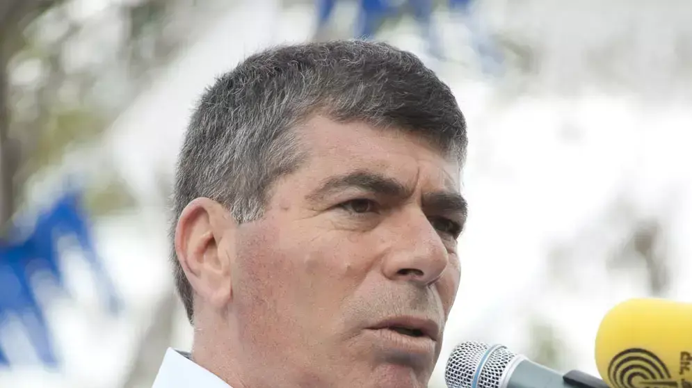 גבי אשכנזי בטקס חניכת רחוב על שמו באור יהודה, מרץ 2012