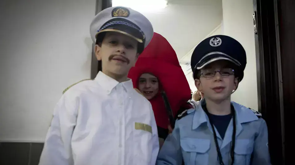 ילדים מחופשים בבתי הספר, פורים, מרץ 2012