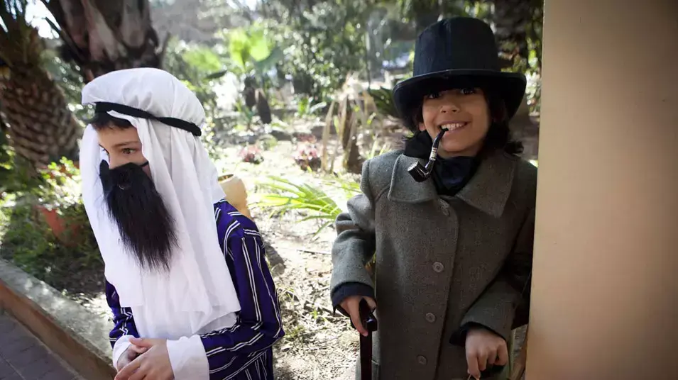 ילדים מחופשים בבתי הספר, פורים, מרץ 2012