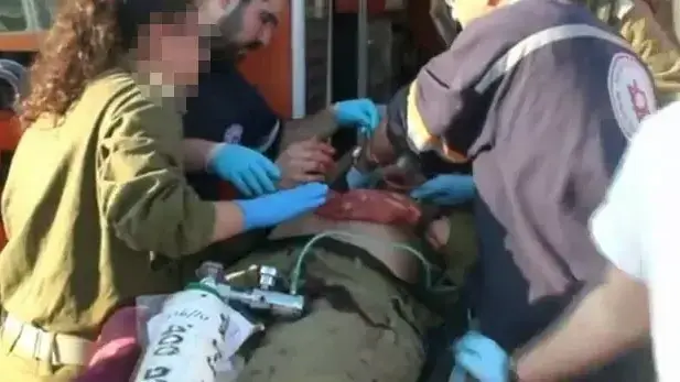 חייל נדקר בחברון, פברואר 2012