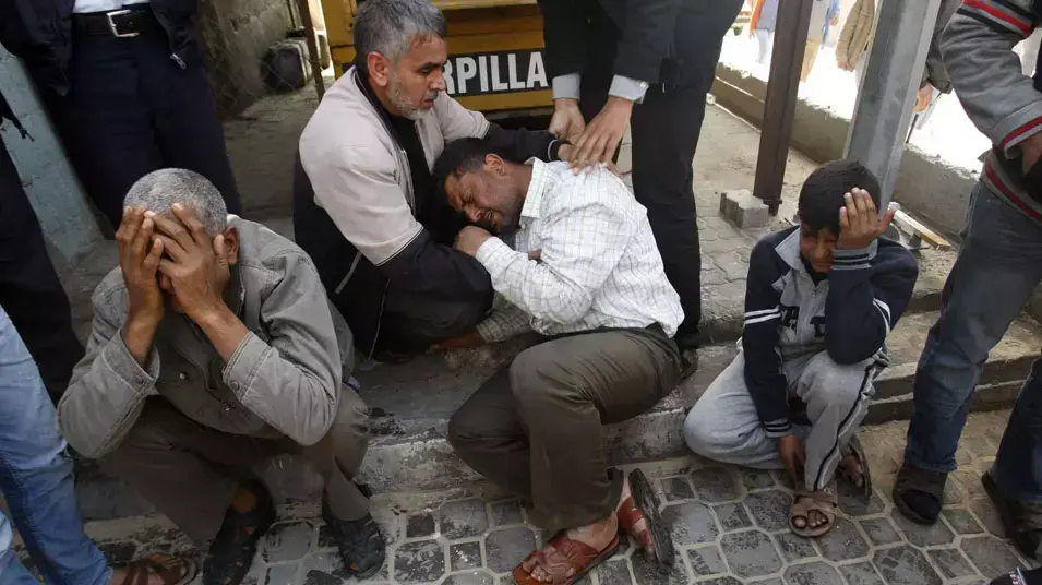 הסלמה בדרום, פלסטינים אבלים בבית החולים בחאן יונס, מרץ 2012 הסלמה בדרום, פלסטינים אבלים בבית החולים בחאן יונס, מרץ 2012