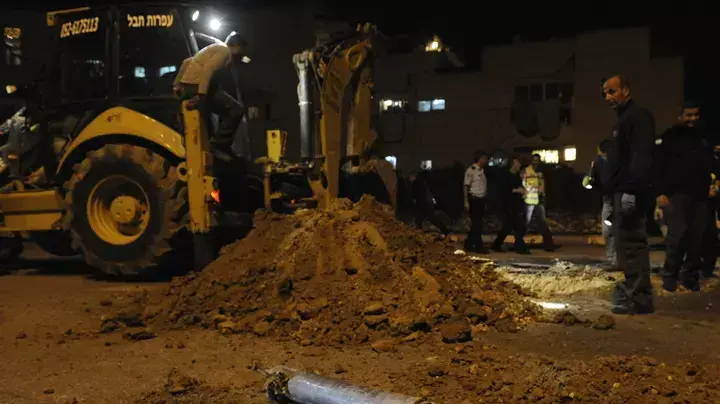 רקטת גראד נפלה במרכז העיר נתיבות רקטת גראד נפלה במרכז העיר נתיבות